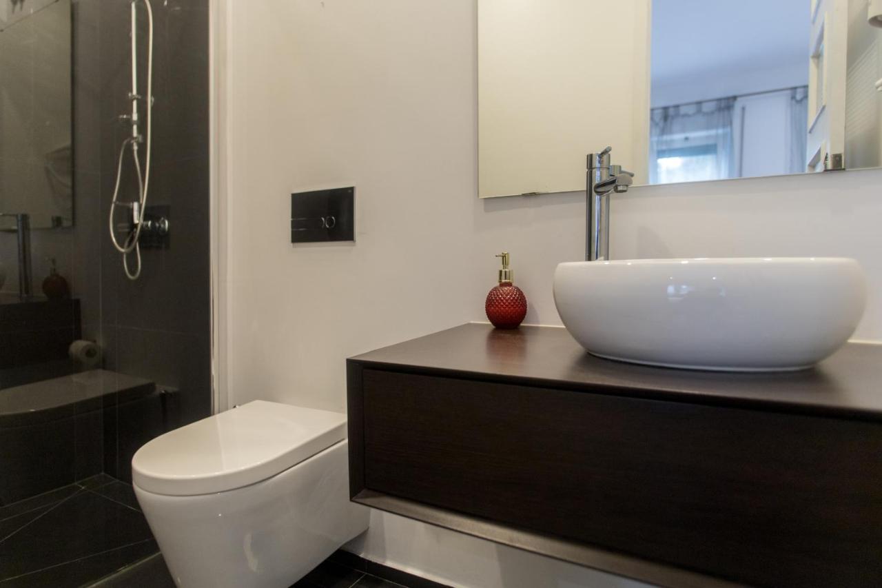 Almada Studios & Suites OOporto Exteriör bild