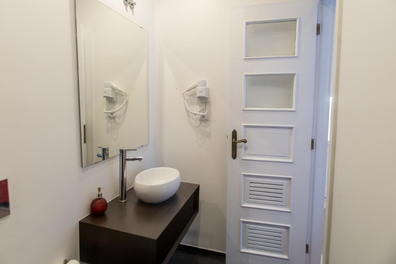 Almada Studios & Suites OOporto Exteriör bild