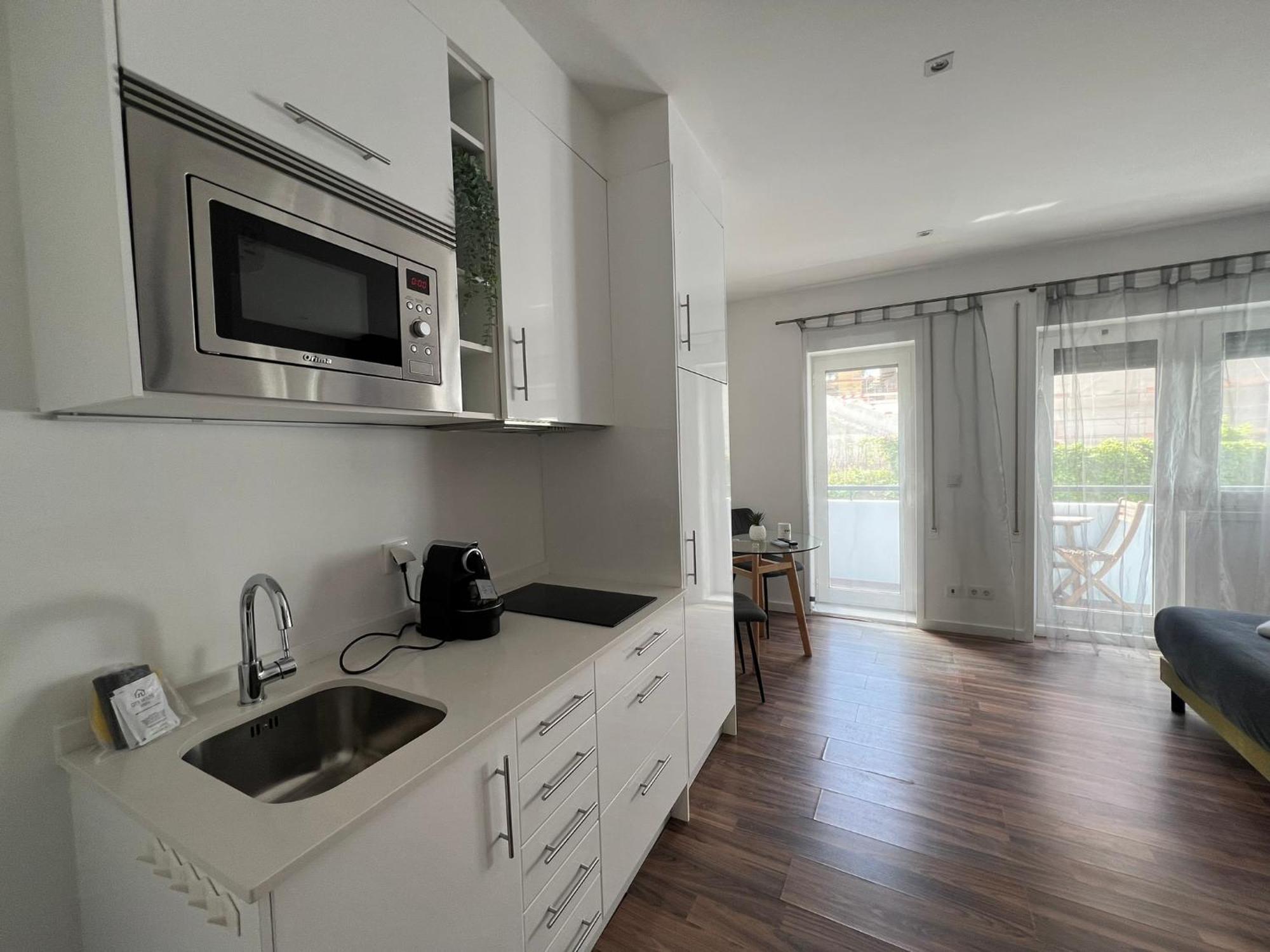 Almada Studios & Suites OOporto Exteriör bild