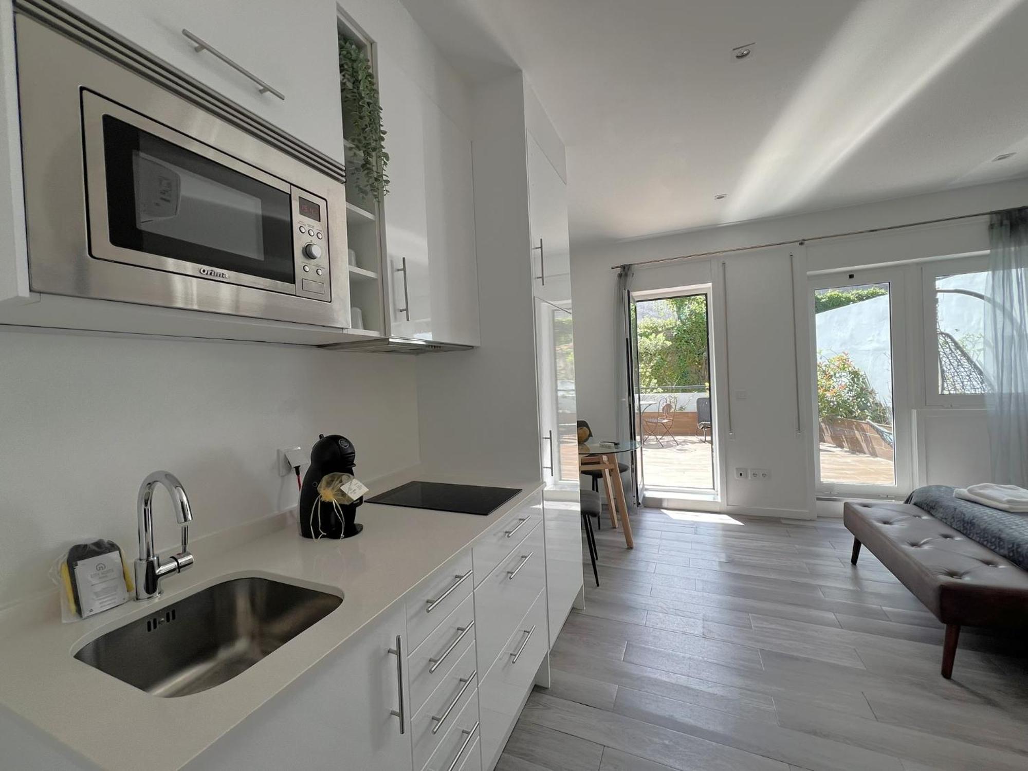 Almada Studios & Suites OOporto Exteriör bild